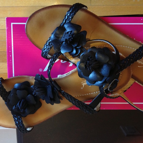 Shoes - Floral T Strap Wedge Sandals