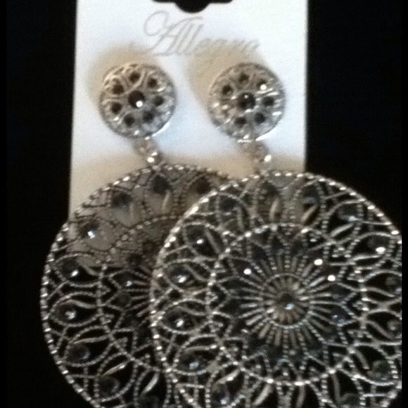 Earrings - Picture 2 of 2