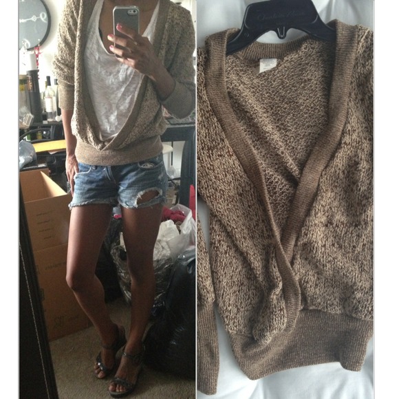 Tops - 🚫Sold🚫Brown lightweight summer sweater can fit Tops - 🚫Sold🚫Brown lightweight summer sweater can fit