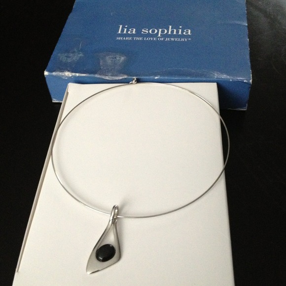 Lia Sophia necklace