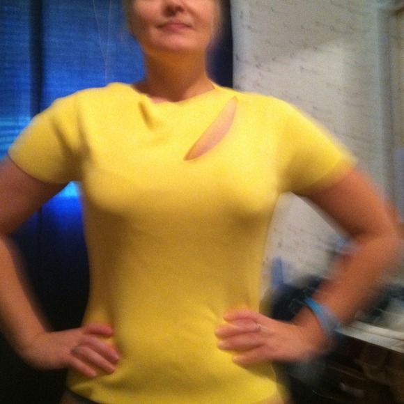 Yellow Cyrus boutique Shirt - Picture 3 of 3