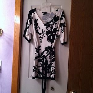 White House Black Market Hot Top