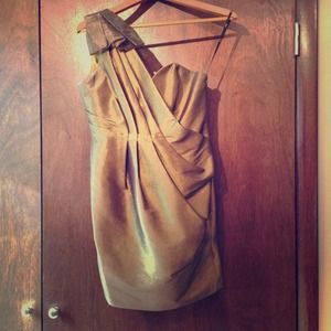 Ali Ro Gold one shoulder cocktail dress