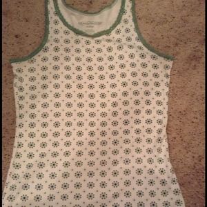 Green tank barely worn