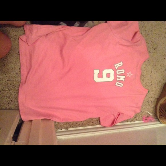 Tony Romo tshirt! - Picture 3 of 4