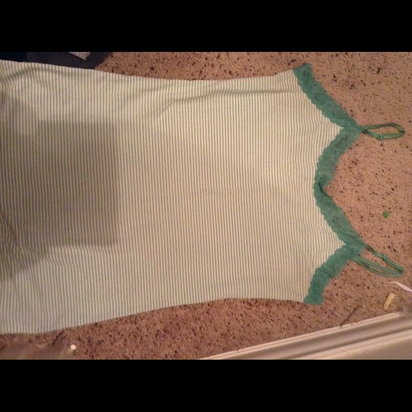 🔴🔴🔴TRADED!!!Green striped tank barely worn!🔴🔴