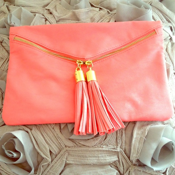 🍭 ASOS Cotton Candy Tassle Clutch