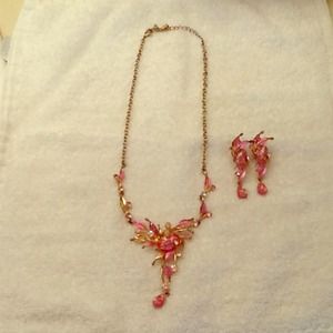 Necklace with matching eartings.