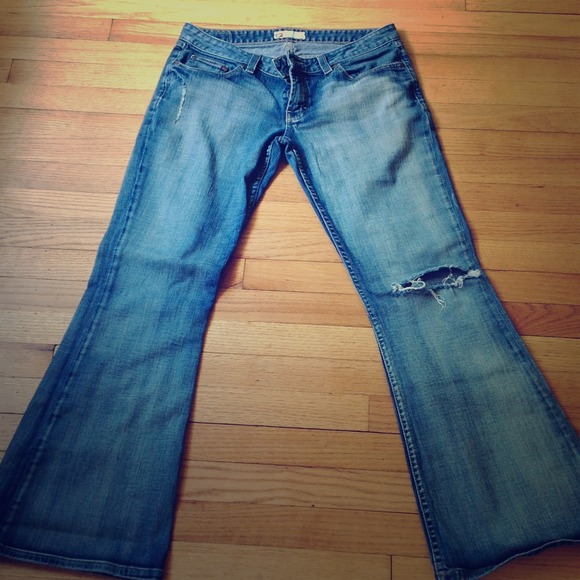 Bundled BKE and vigoss jeans for @dessy0729
