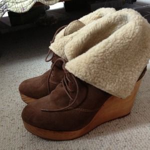 Wedge boots reduced !!!!