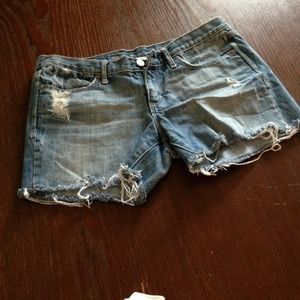 Abercrombie & Fitch torn jean shorts size 6