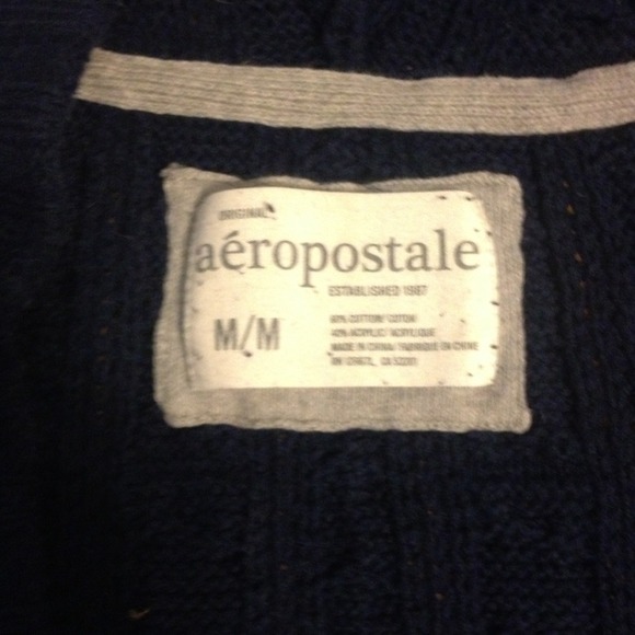 Hooded buttoned sweater - Picture 2 of 2