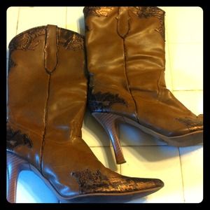High heeled Cowgirl Boots