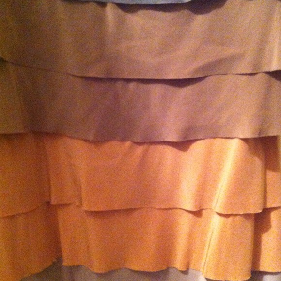 Bcbg Max Azria silk ruffle dress. Size L. - Picture 2 of 4