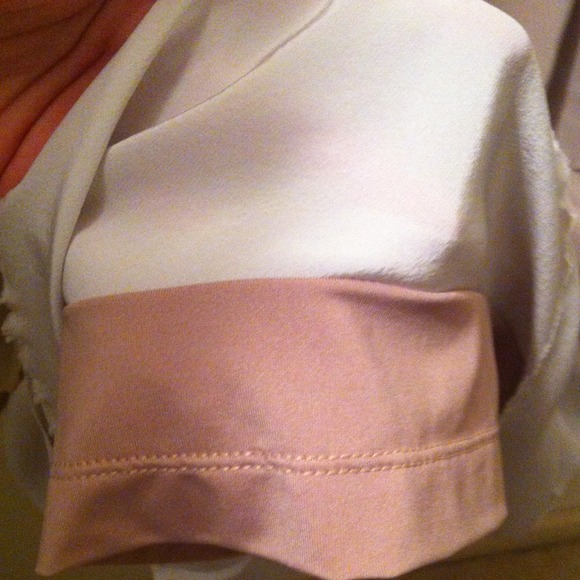 Bcbg Max Azria silk ruffle dress. Size L. - Picture 3 of 4