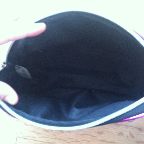 SOLD Victoria Secret Pink Make up Bag NWT - Picture 2 of 3