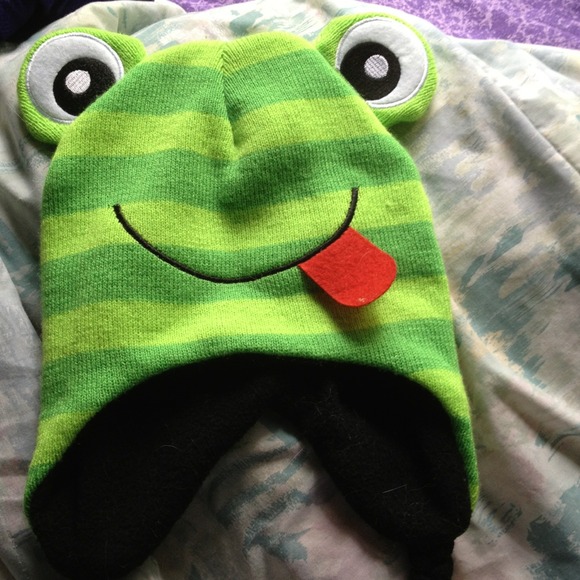 Frog hat