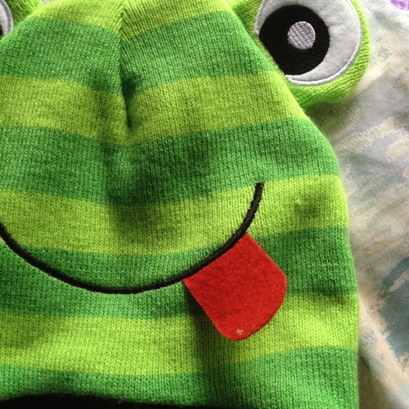 Frog hat - Picture 3 of 4