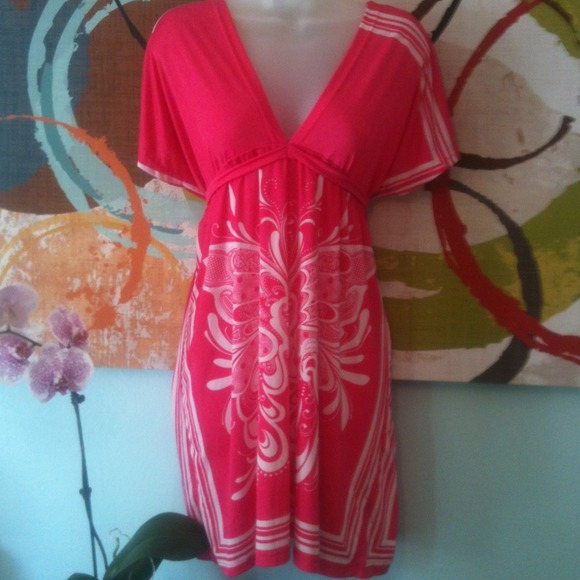 ******SOLD******Hot pink and white flowing shirt