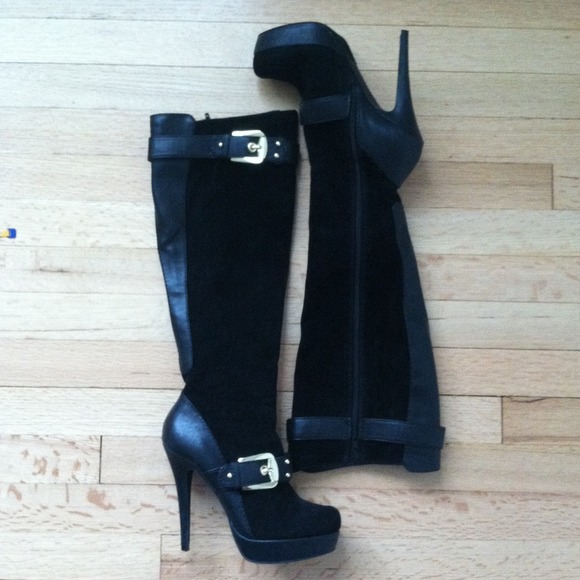 RESERVED Black boots