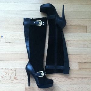 RESERVED Black boots