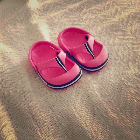Brand new toddler crocs! Size 4/5