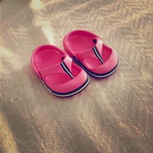 Brand new toddler crocs! Size 4/5