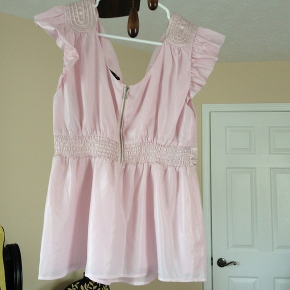 Bebe Top - Picture 2 of 4