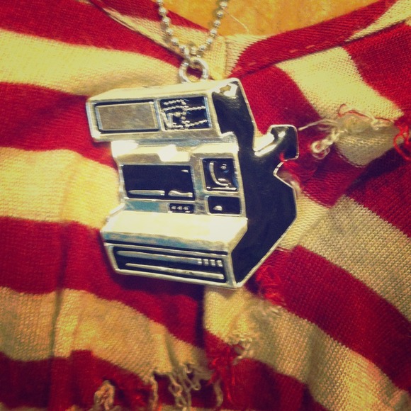 🎀SOLD🎀Polaroid Camera Necklace