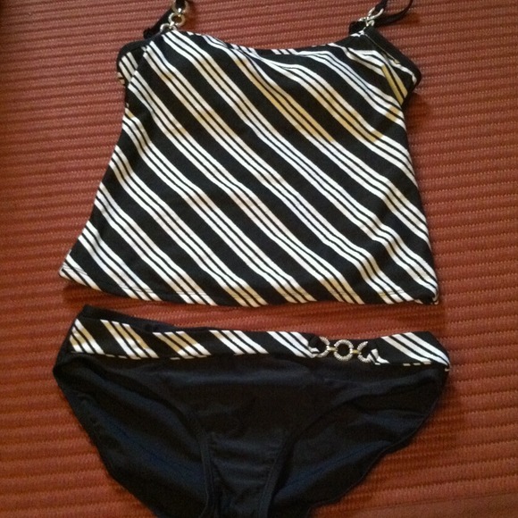 Macy's bathing suit - Picture 1 of 3