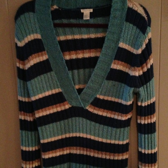 Sweater - Picture 2 of 2
