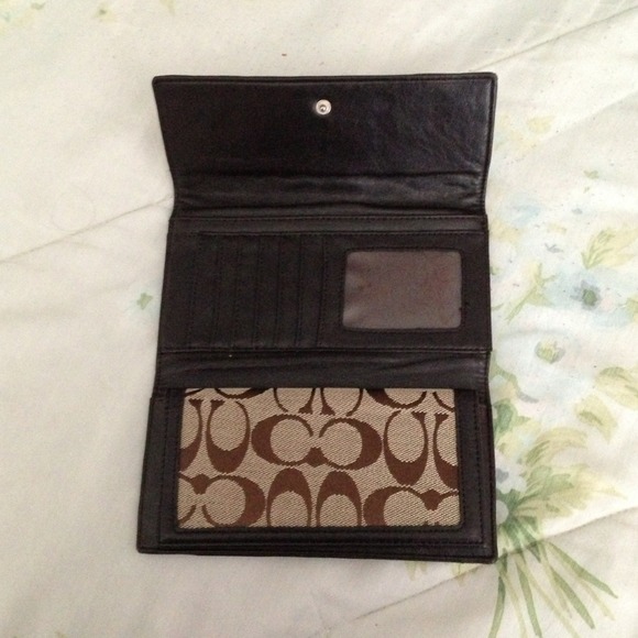 Designer wallet - Picture 2 of 3