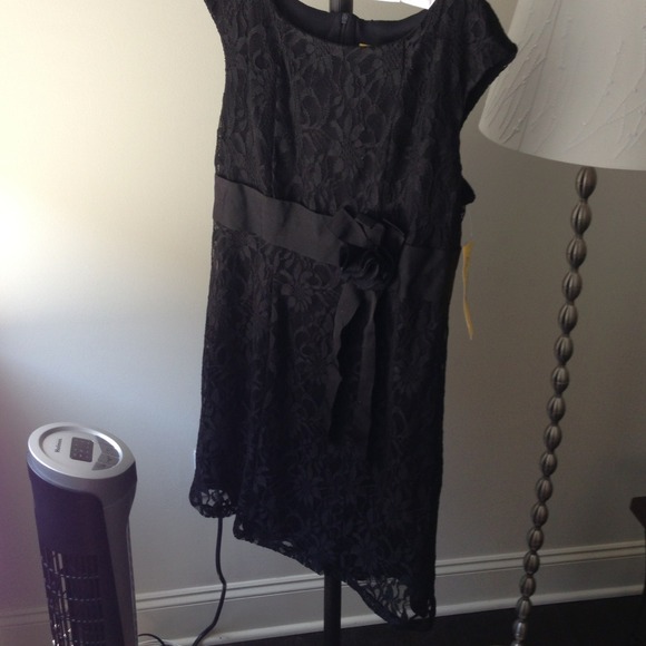 Black lace dress