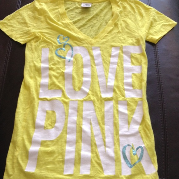 VS Pink short sleeved top. SOLD IN BUNDLE