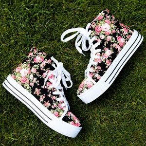 🏁RESERVED for tay143🏁 Floral platform sneakers