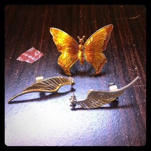 Butterfly Ring and 2 Wings Earrings