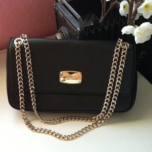 ❌SOLD❌Michael Kors Jet Set Shoulder Bag in Black