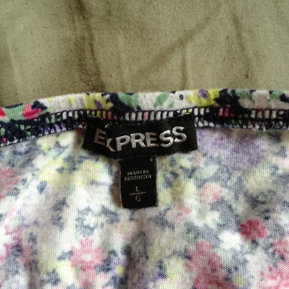 SOLD Express Floral Ruffle Halter - Picture 4 of 4