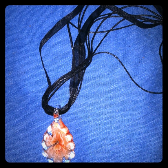 Glass flower choker - Picture 1 of 2