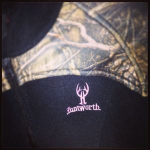 ⚡ RESERVED ⚡Mossy oak fleece! More pics if needed!