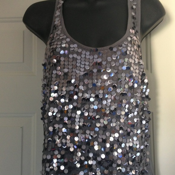 💥SOLD💥Grey sequin top - Picture 2 of 4