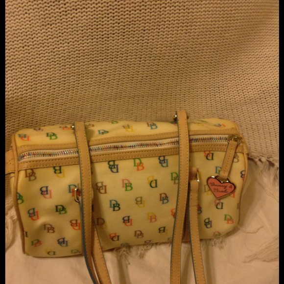 75% Off Authentic Dooney & Bourke Hand Bag