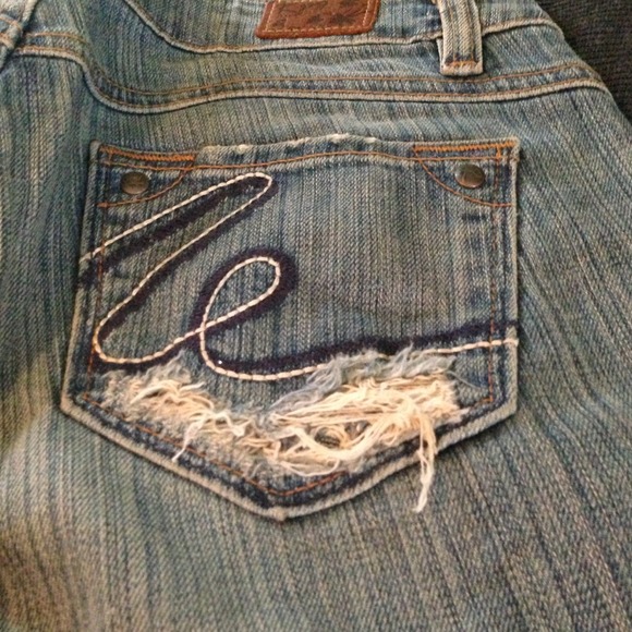 Jeans - Picture 3 of 4
