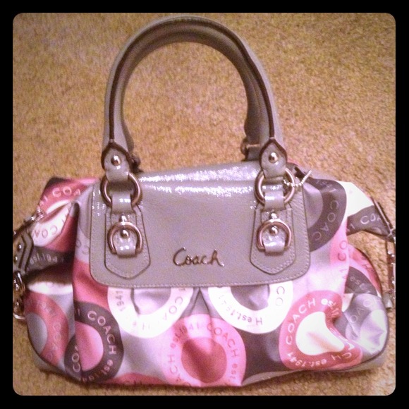 Authentic coach satchel * TRADED*