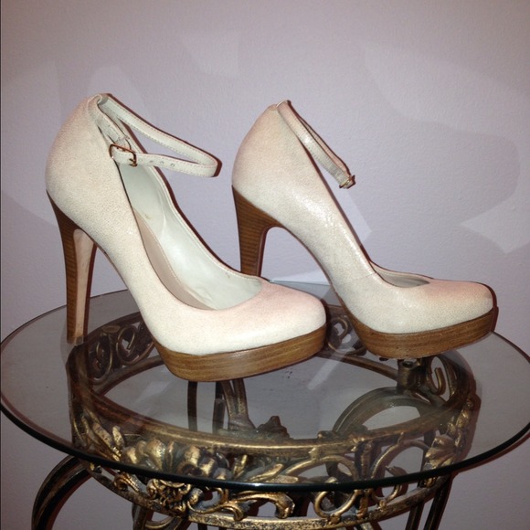 Cream Suede Aldo Shoes