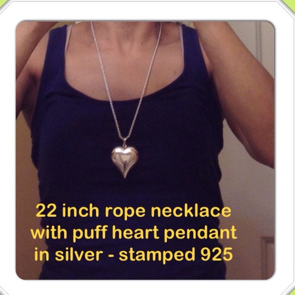 💢💢SOLD💢💢@angelicface-925 rope chain/puff heart