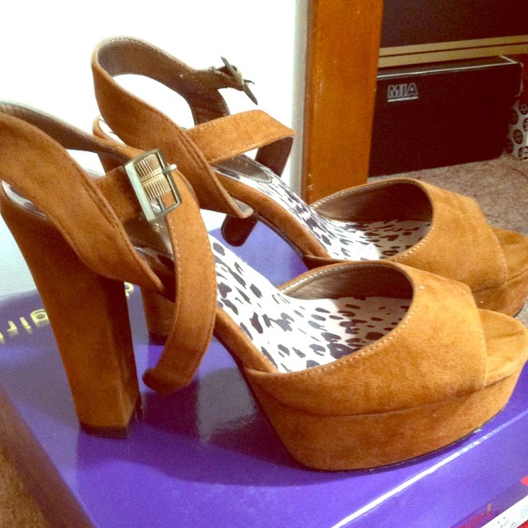 cognac platform clog heel
