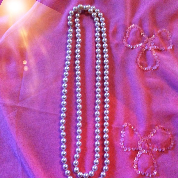 Jewelry - 48" string faux pearls. Very beautiful****reduced*