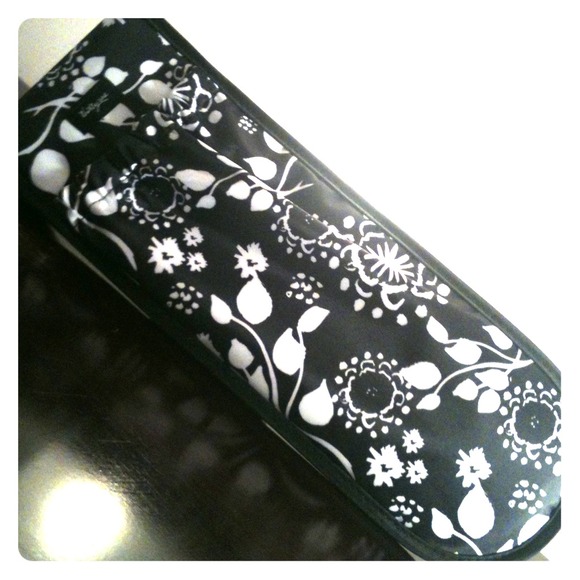 TRADED w/leiatravis Pretty Flat Iron Case!