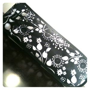 TRADED w/leiatravis Pretty Flat Iron Case!